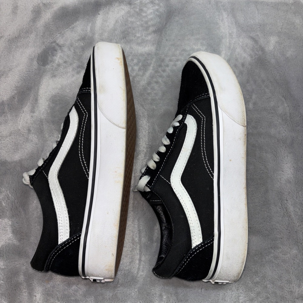 Vans Old Skool Unisex Black and White Skate Sneakers Size Men's 7 Women's 8.5 - Picture 7 of 10